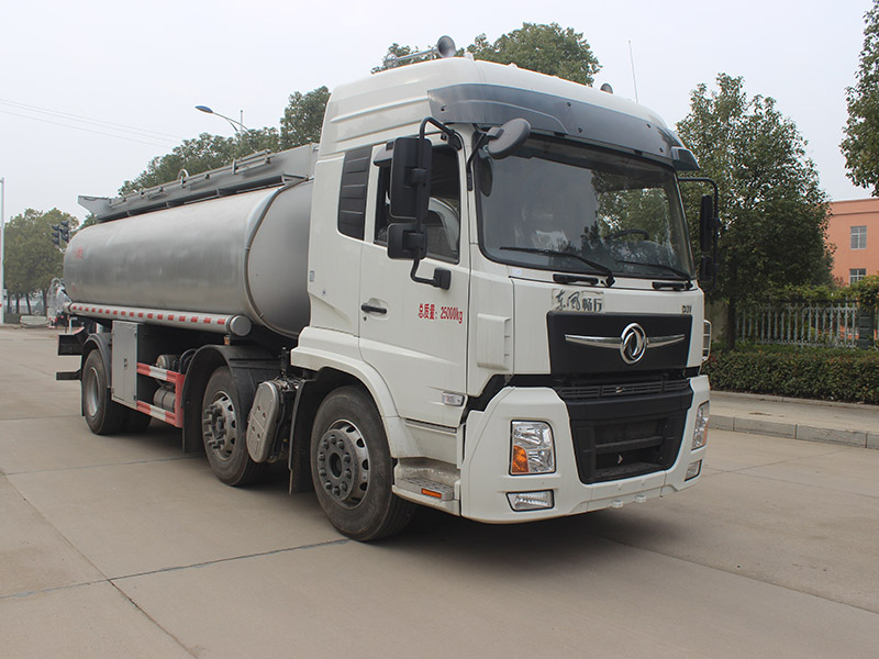 東風(fēng)專底17立方SCS5250GPGDFV6普通液體運(yùn)輸車(chē)