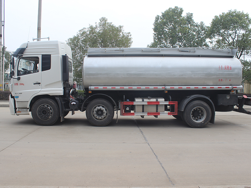 東風(fēng)專底17立方SCS5250GPGDFV6普通液體運(yùn)輸車(chē)