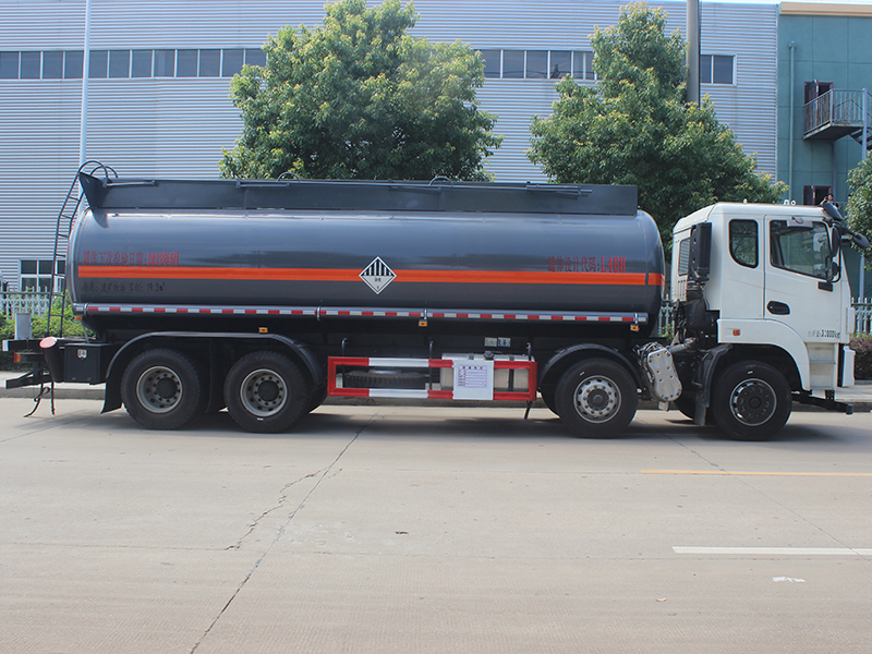 東風(fēng)20立方SCS5320GZWEQ6雜項(xiàng)危險物品罐式運(yùn)輸車